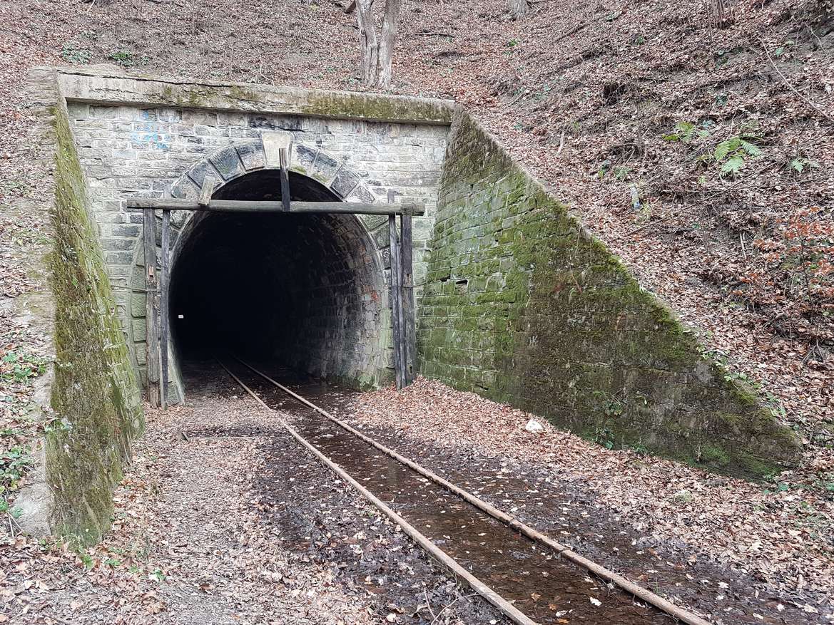 Tunel Szklary